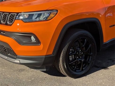 New 2026 Jeep Compass Latitude image 8