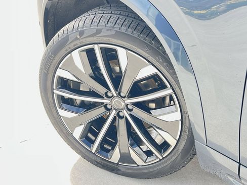 New 2026 Volvo XC90 B6 Plus w/ Protection Package Premier AWD/4WD image 12