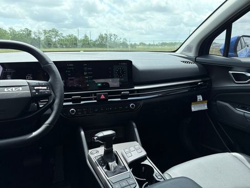 New 2026 Kia Sportage EX FWD image 18