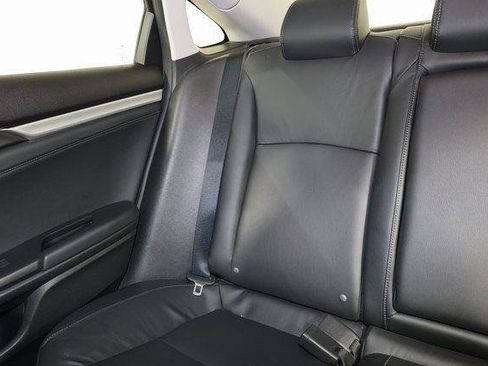 Used 2016 Honda Civic Touring image 12