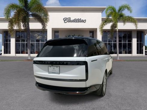 Used 2024 Land Rover Range Rover SE AWD/4WD image 13