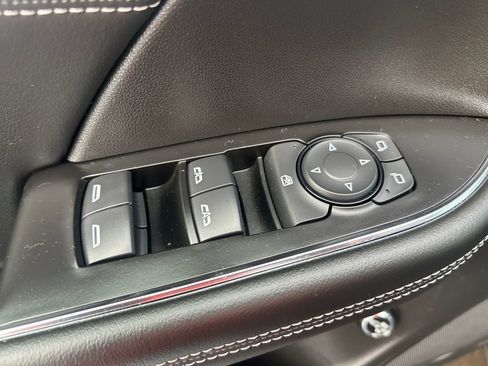 Certified 2023 Buick Envision Preferred w/ Sport Touring Package image 24