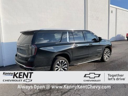 Used 2026 Chevrolet Suburban High Country w/ Sun And Tow Package image 4