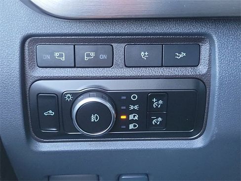 Certified 2024 Ford F250 Lariat w/ Lariat Ultimate Package image 17