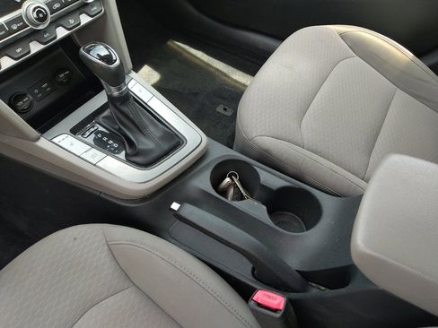 Used 2020 Hyundai Elantra Value Edition FWD image 26