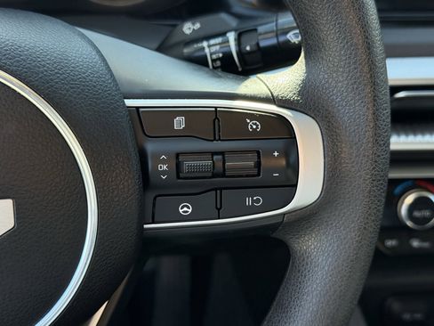 Used 2023 Kia K5 LXS image 17