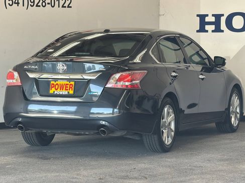 Used 2013 Nissan Altima 2.5 SL FWD image 3