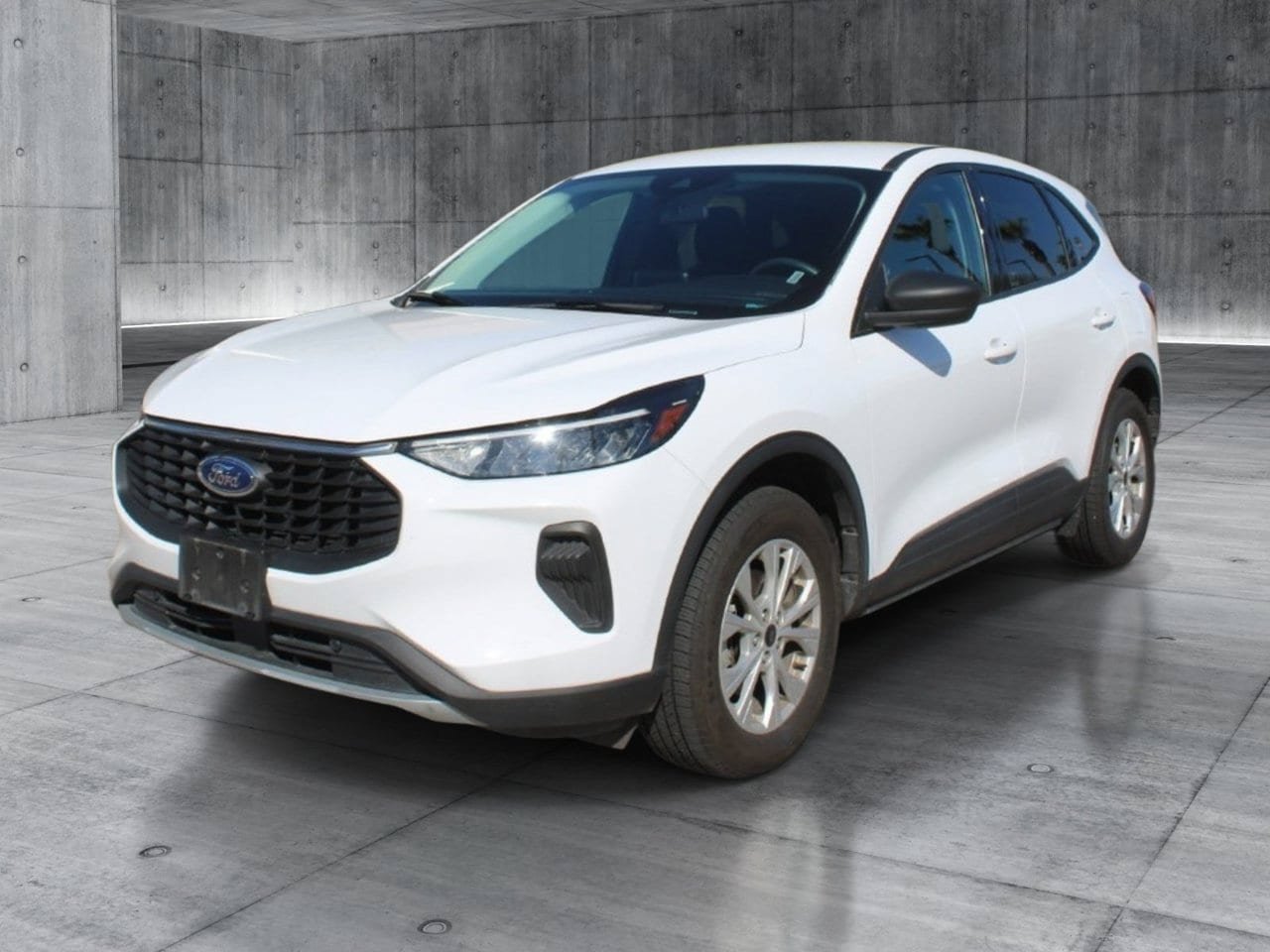 Used 2025 Ford Escape Active AWD/4WD image 11