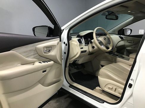 Used 2015 Nissan Murano Platinum w/ Platinum Technology Package FWD image 15