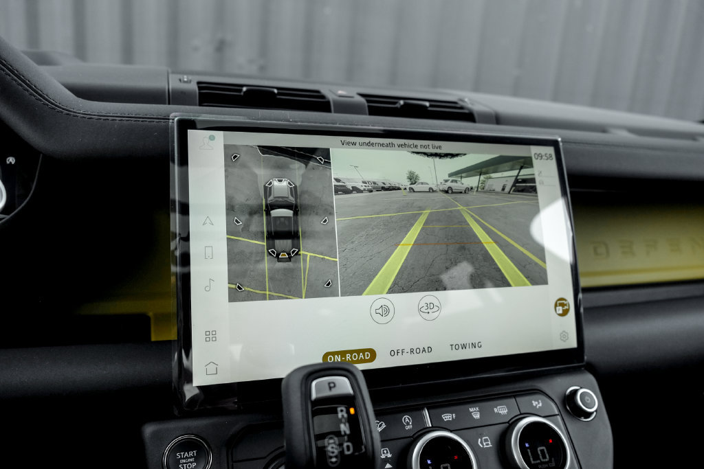 New 2026 Land Rover Defender 110 AWD/4WD image 14