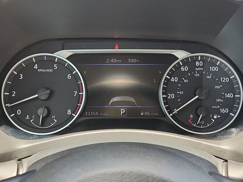 Used 2024 Nissan Sentra SR w/ SR Premium Package FWD image 18