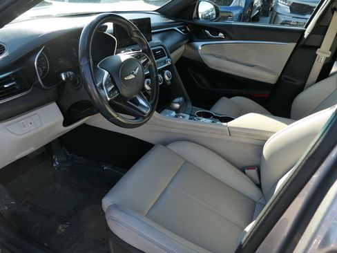 Used 2022 Genesis G70 2.0T image 13