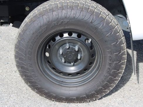 Used 2015 Toyota Tacoma 4x4 Double Cab w/ TRD Off-Road Package image 8