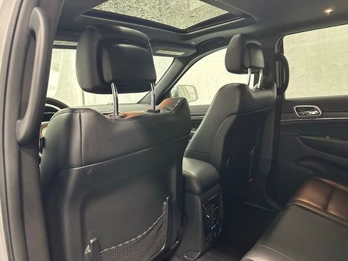 Used 2018 Jeep Grand Cherokee Limited AWD/4WD image 47