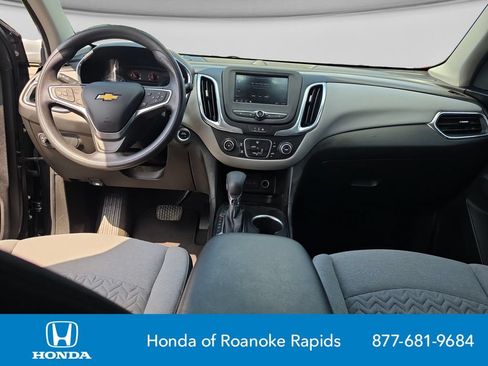 Used 2022 Chevrolet Equinox LS AWD/4WD image 12