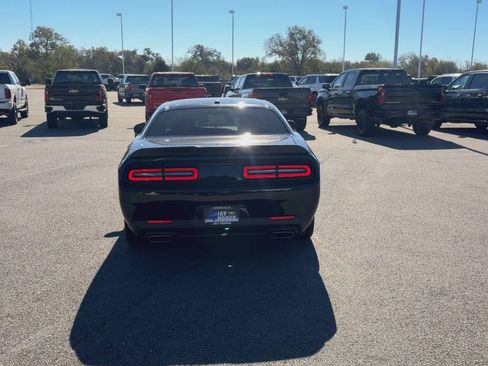 Used 2023 Dodge Challenger R/T w/ Blacktop Package image 7