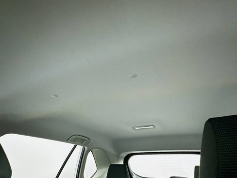 Used 2021 Toyota RAV4 LE FWD image 21