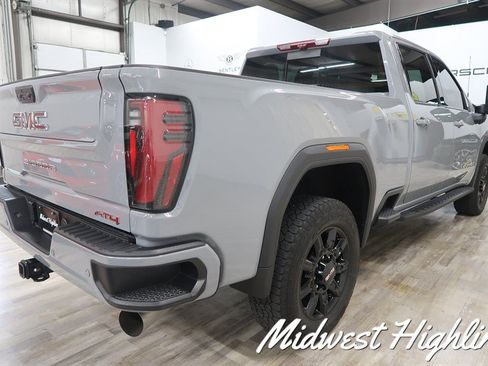 Used 2025 GMC Sierra 2500 AT4 w/ AT4 Premium Plus Package AWD/4WD image 21