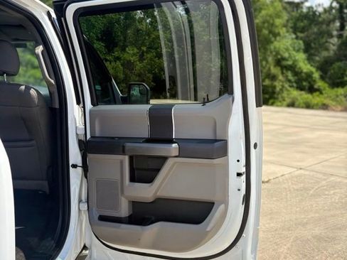 Used 2015 Ford F150 XLT RWD image 15