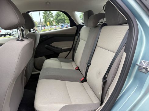 Used 2012 Ford Focus SE FWD image 19