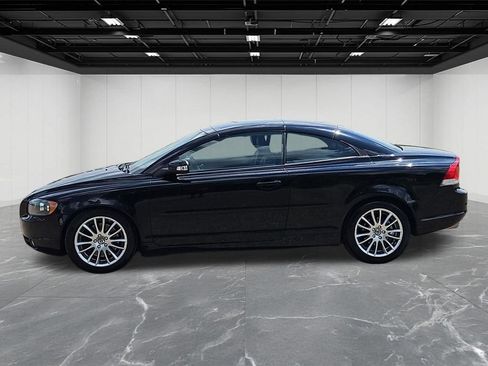Used 2009 Volvo C70 T5 FWD image 2