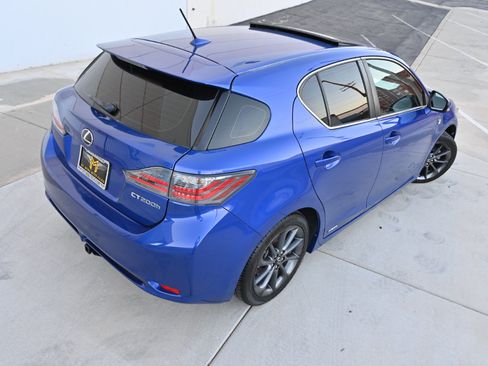Used 2013 Lexus CT 200h w/ F Sport Pkg w/Nuluxe Trim FWD image 11