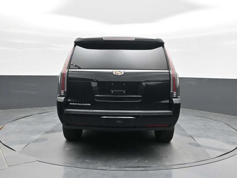 Used 2018 Cadillac Escalade 4WD image 7