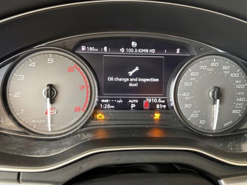 Used 2018 Audi SQ5 Premium Plus w/ Warm Weather Package AWD/4WD image 10
