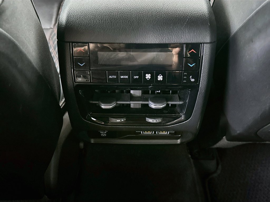 Used 2022 Jeep Grand Cherokee Summit AWD/4WD image 22