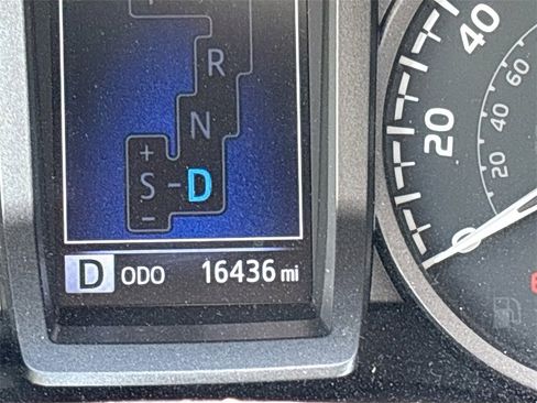 Used 2023 Toyota Tacoma TRD Off-Road image 12