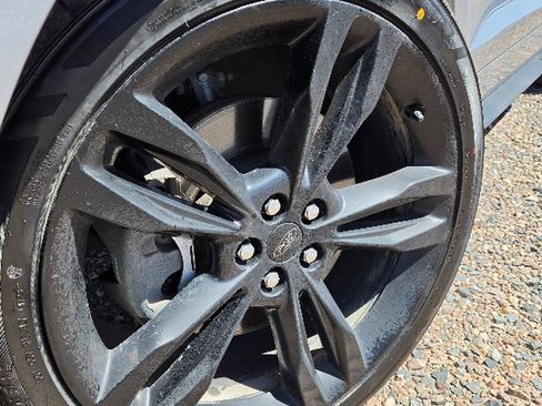 Used 2020 Ford Edge ST w/ Equipment Group 401A AWD/4WD image 9