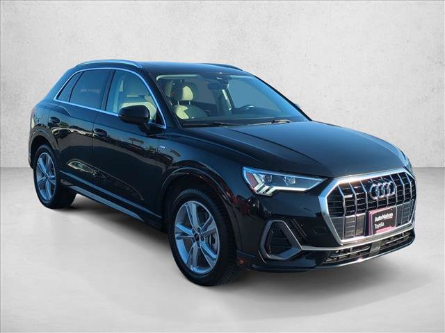 Used 2021 Audi Q3 2.0T Premium Plus w/ Premium Plus Package AWD/4WD image 3