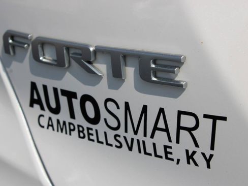 Used 2022 Kia Forte GT-Line w/ GT-Line Premium Package FWD image 6