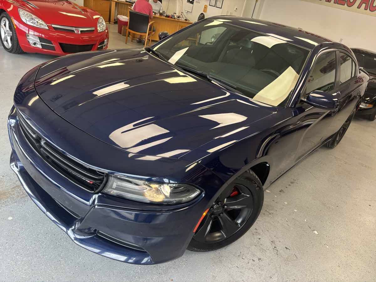 Used 2015 Dodge Charger SE w/ Sport Appearance Group RWD image 11