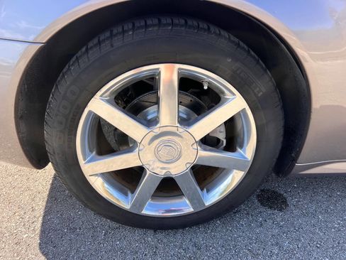 Used 2005 Cadillac XLR image 27