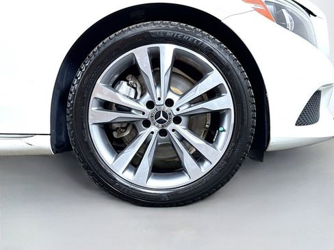 Used 2017 Mercedes-Benz C 300 4MATIC Sedan image 42
