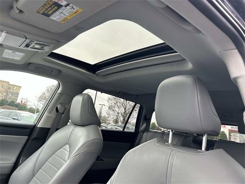 Used 2023 Toyota Highlander XLE image 23