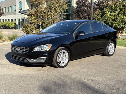 Used 2014 Volvo S60 T5 image 1