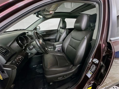 Used 2012 Kia Sorento EX w/ EX V6 Premium Pkg image 25