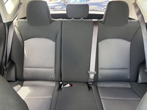Used 2025 Kia Soul LX w/ LX Technology Package FWD image 36