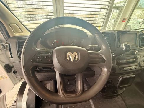 Used 2022 RAM ProMaster 2500 w/ Driver Convenience Group FWD image 21