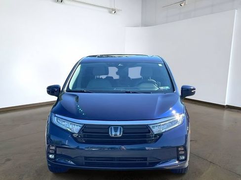 Used 2024 Honda Odyssey Touring image 2