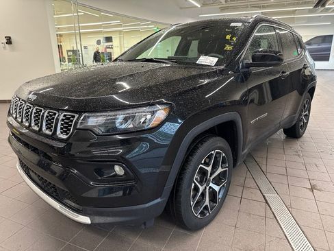 Used 2025 Jeep Compass Limited AWD/4WD image 1