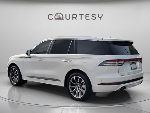 Used 2022 Lincoln Aviator Grand Touring w/ Equipment Group 301A image 3