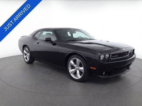 Used 2014 Dodge Challenger R/T RWD image 6