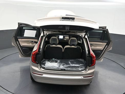 New 2026 Volvo XC90 T8 Plus w/ Protection Package Premier AWD/4WD image 33