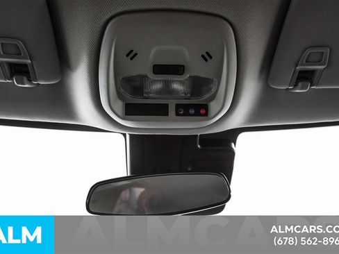 Used 2025 Chevrolet Trax LT w/ LT Convenience Package FWD image 57
