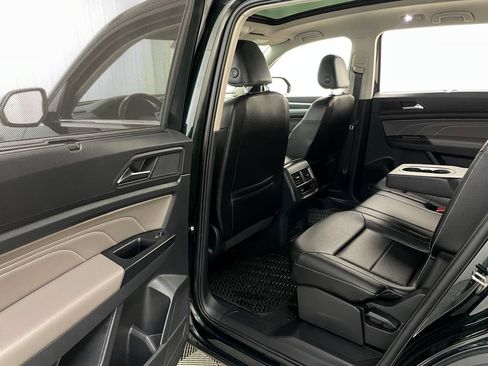 Used 2021 Volkswagen Atlas SE w/ Panoramic Sunroof Package FWD image 45