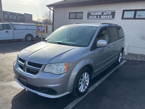 Used 2014 Dodge Grand Caravan SXT image 7