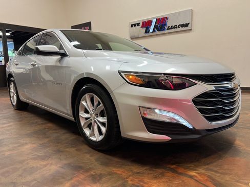 Used 2020 Chevrolet Malibu LT image 3